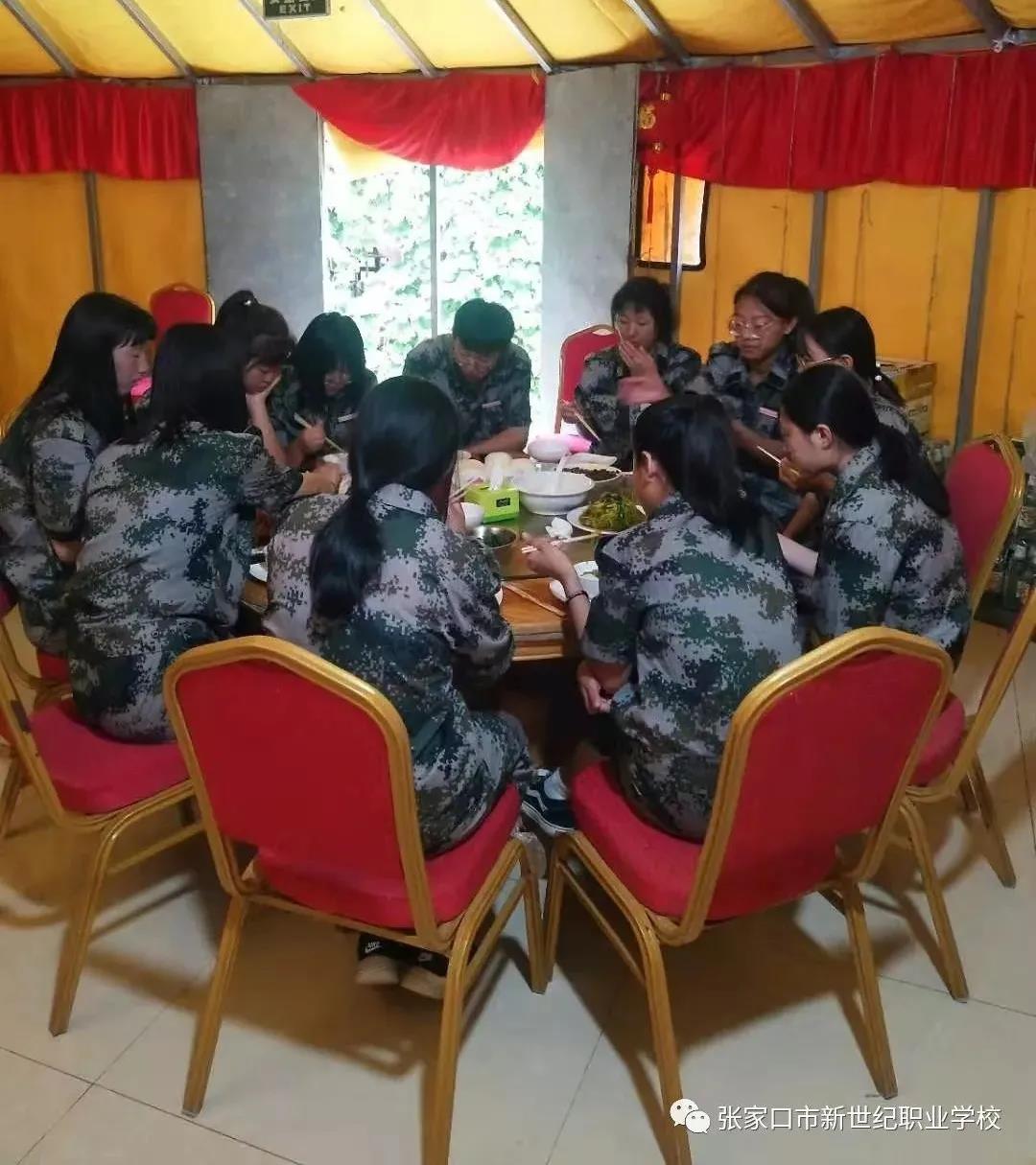 軍訓(xùn)生活6.jpg 軍訓(xùn)生活6.jpg