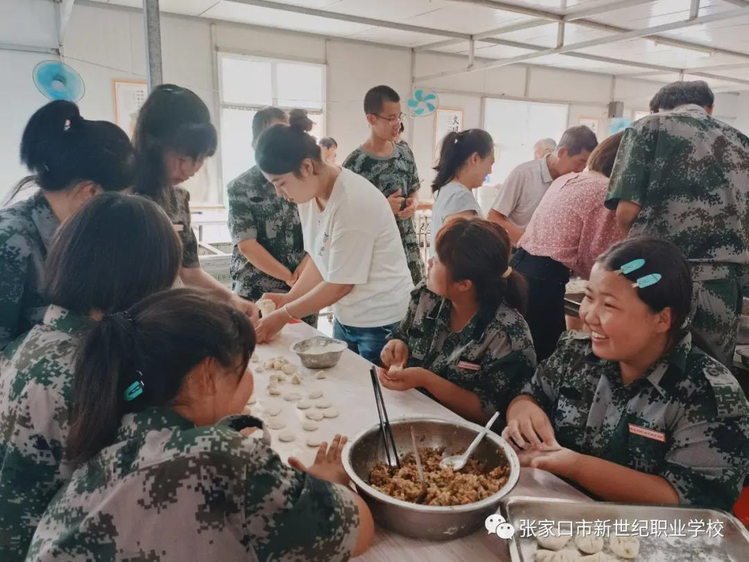軍訓(xùn)生活10.jpg 軍訓(xùn)生活10.jpg