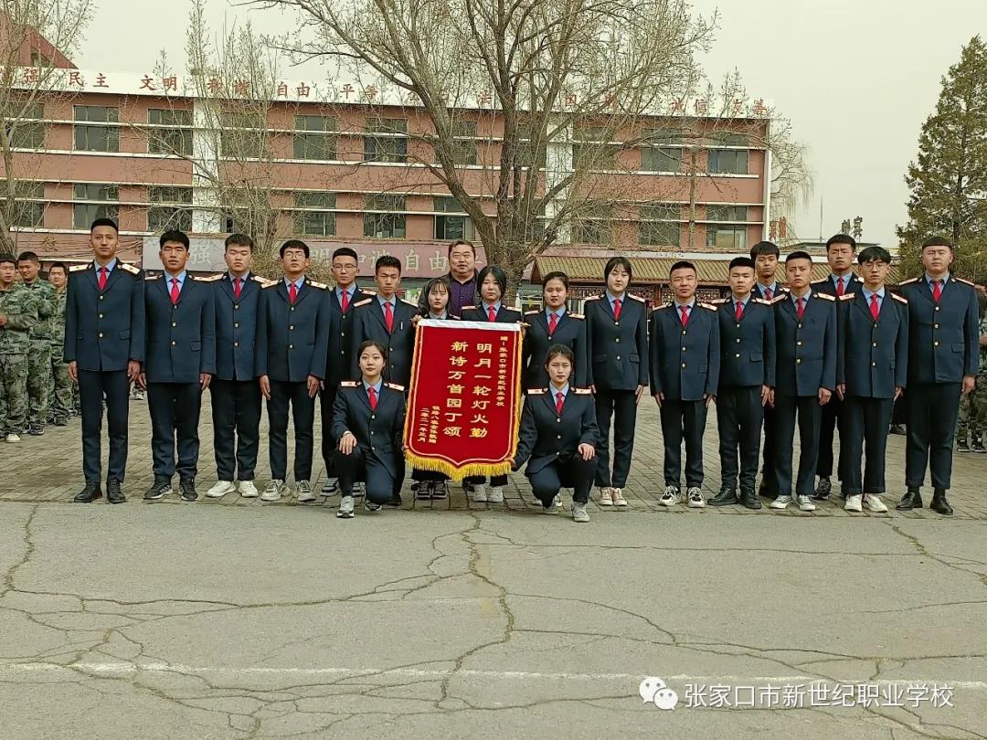 畢業(yè)獻錦旗5.jpg 畢業(yè)獻錦旗5.jpg